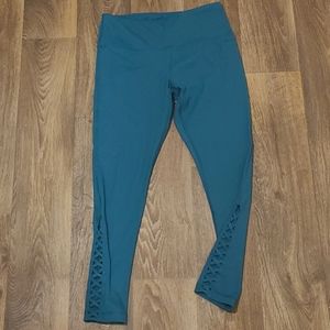 Yogalicious leg cut out detail workout legging